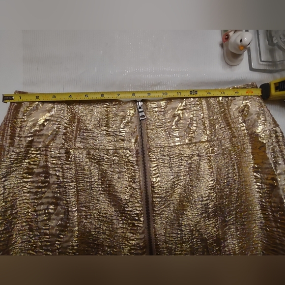BCBGMaxAzria Gold Textured Skirt - Picture 3 of 10